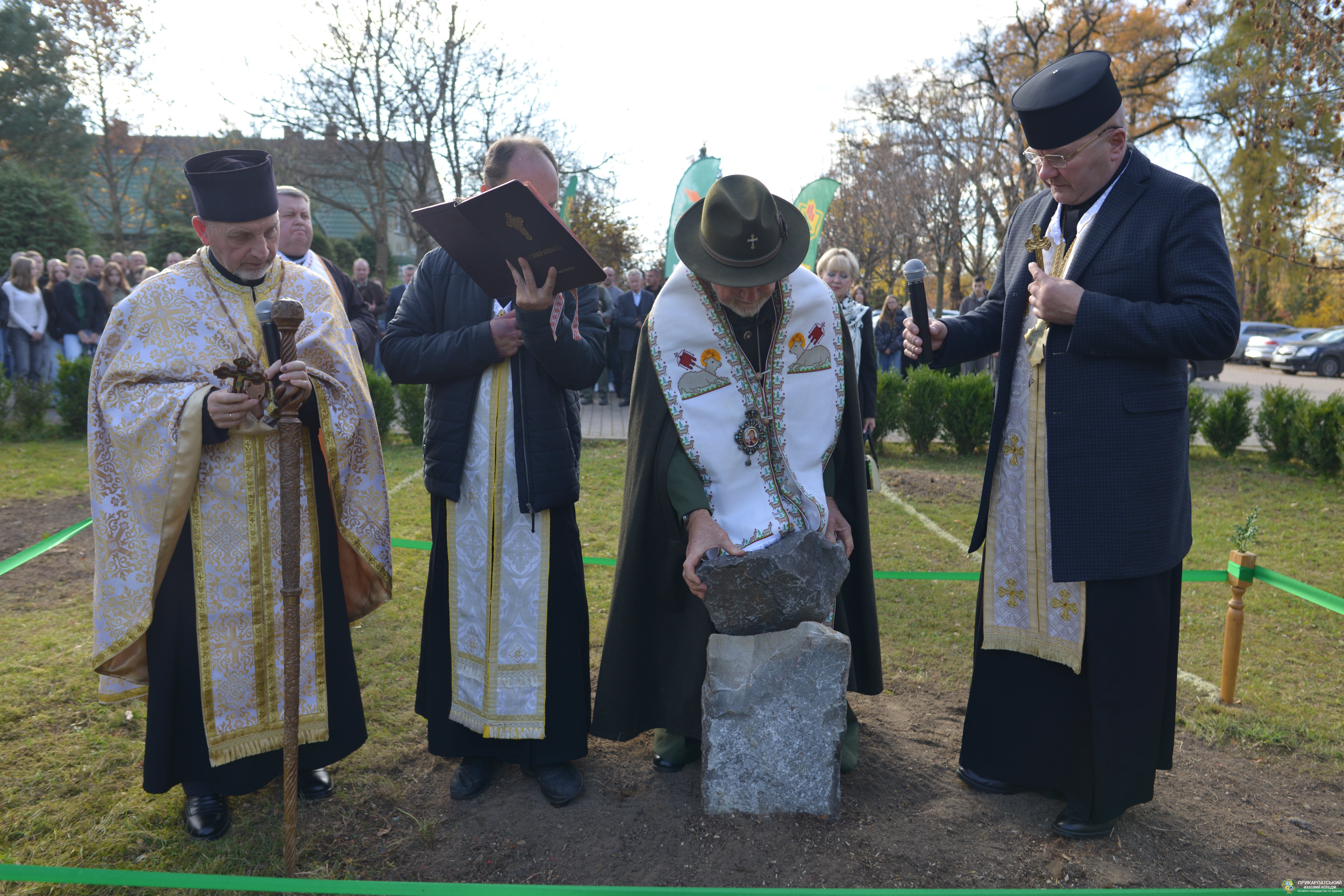 «Капличка коледжу: від будови до духовної святині»